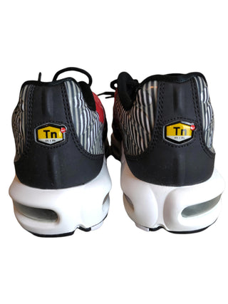 Nike Air Max Plus TN SE Running Shoes Mens size  8.5 Black White Red AT0040 001