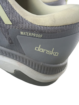 W Dansko Vibram Makayla Waterproof Hiking Shoes Women Size US 8.5 Grey