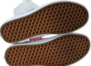 Vans x Where’s Waldo Classic Slip-On “Find Steve” — Women’s 8 / Men’s 6.5