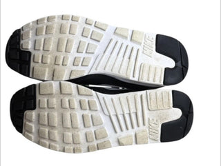 NIKE Air Max Tavas Mens Size US 7.5 Running Shoes 916791-001