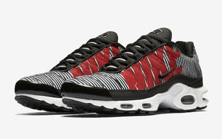 Nike Air Max Plus TN SE Running Shoes Mens size  8.5 Black White Red AT0040 001